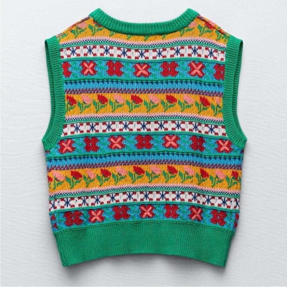 NWT Zara pullover jacquard knit floral sweater vest top with V-neck! Size medium - Picture 4 of 16